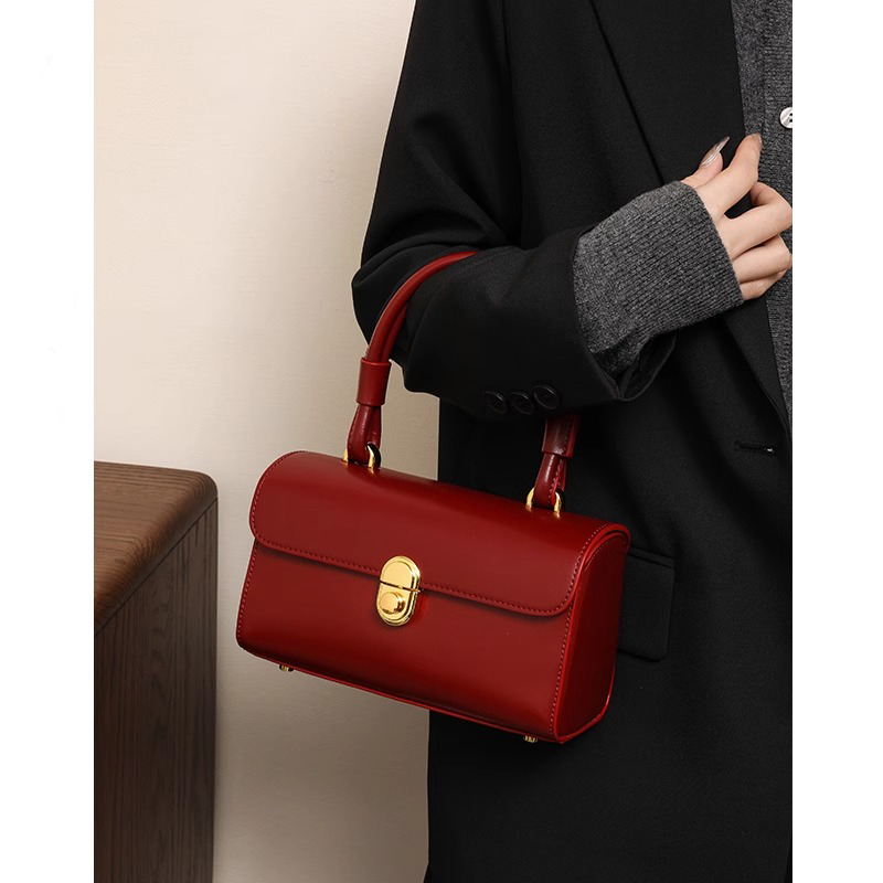 Luxury Bridal Red Wedding Bag  - Luxury Bags Korea 评论和价格