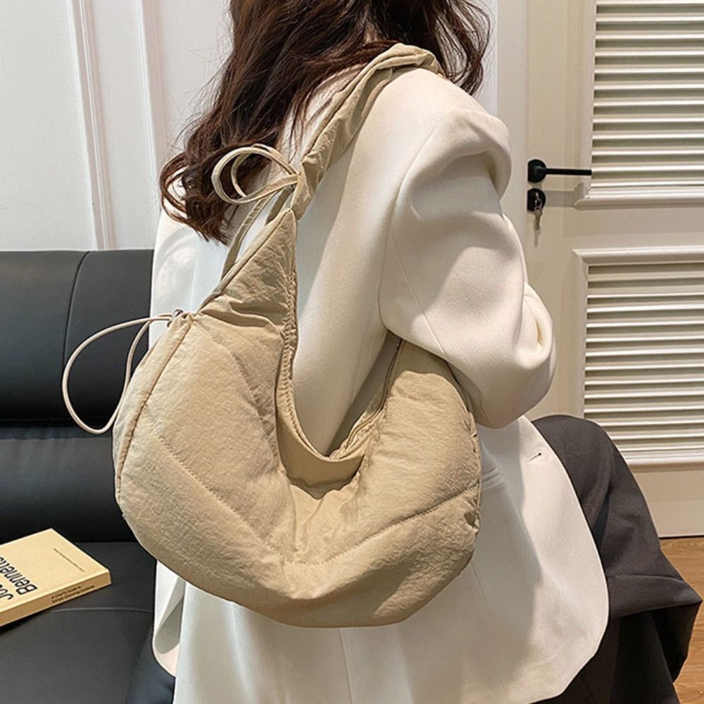 Cool Nylon Pleated Hand Bag Ko - Luxury Bags Korea 评论和价格
