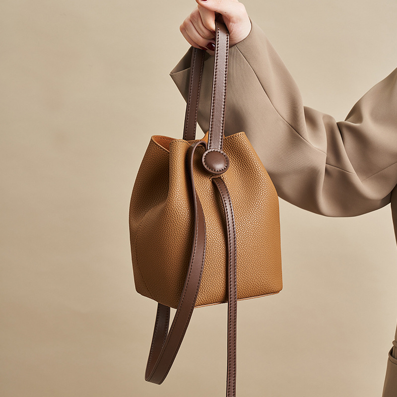 Classic Women's Water Bucket H - Luxury Bags Levels 评论和价格